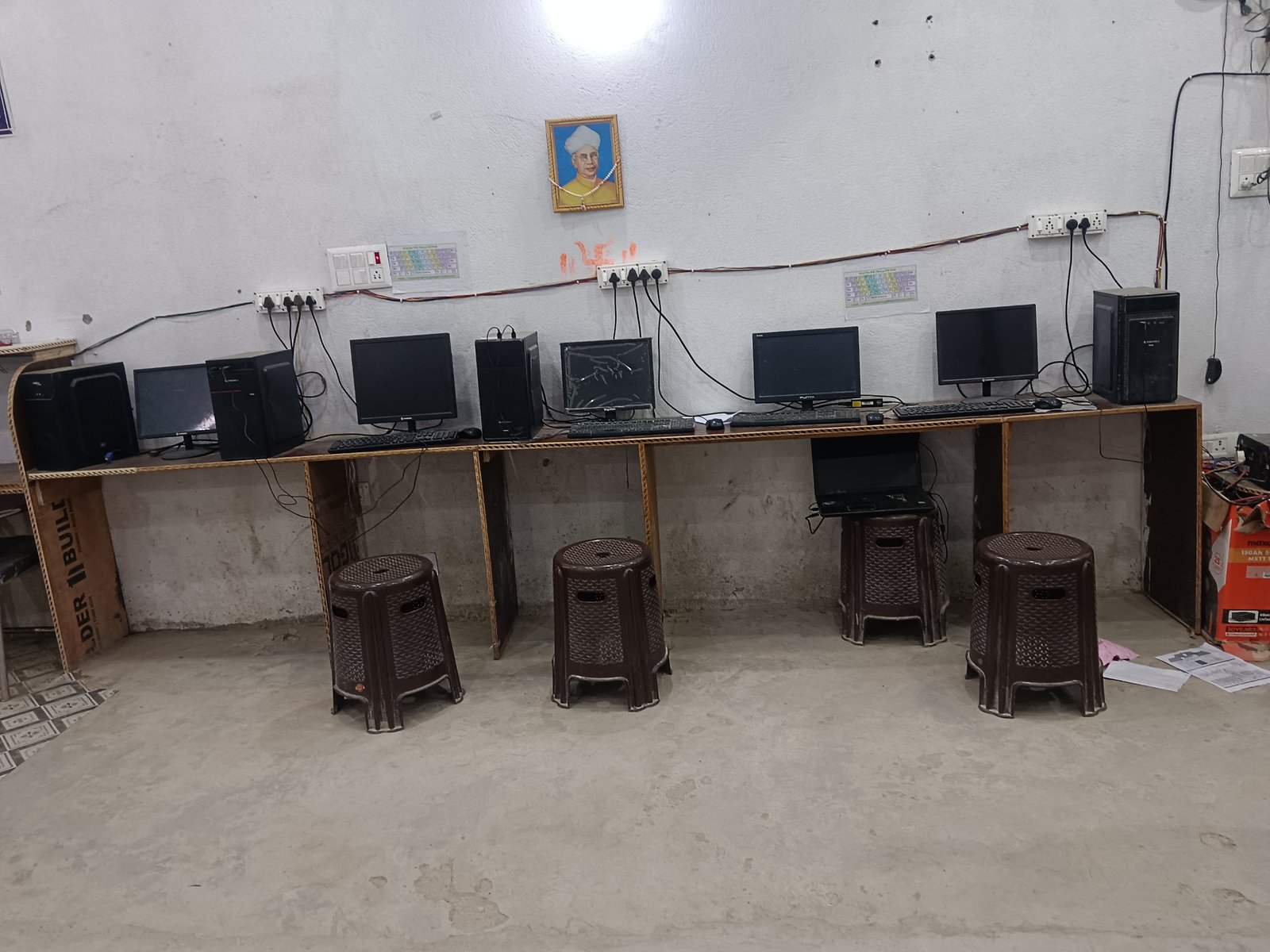 COMPUTER LAB